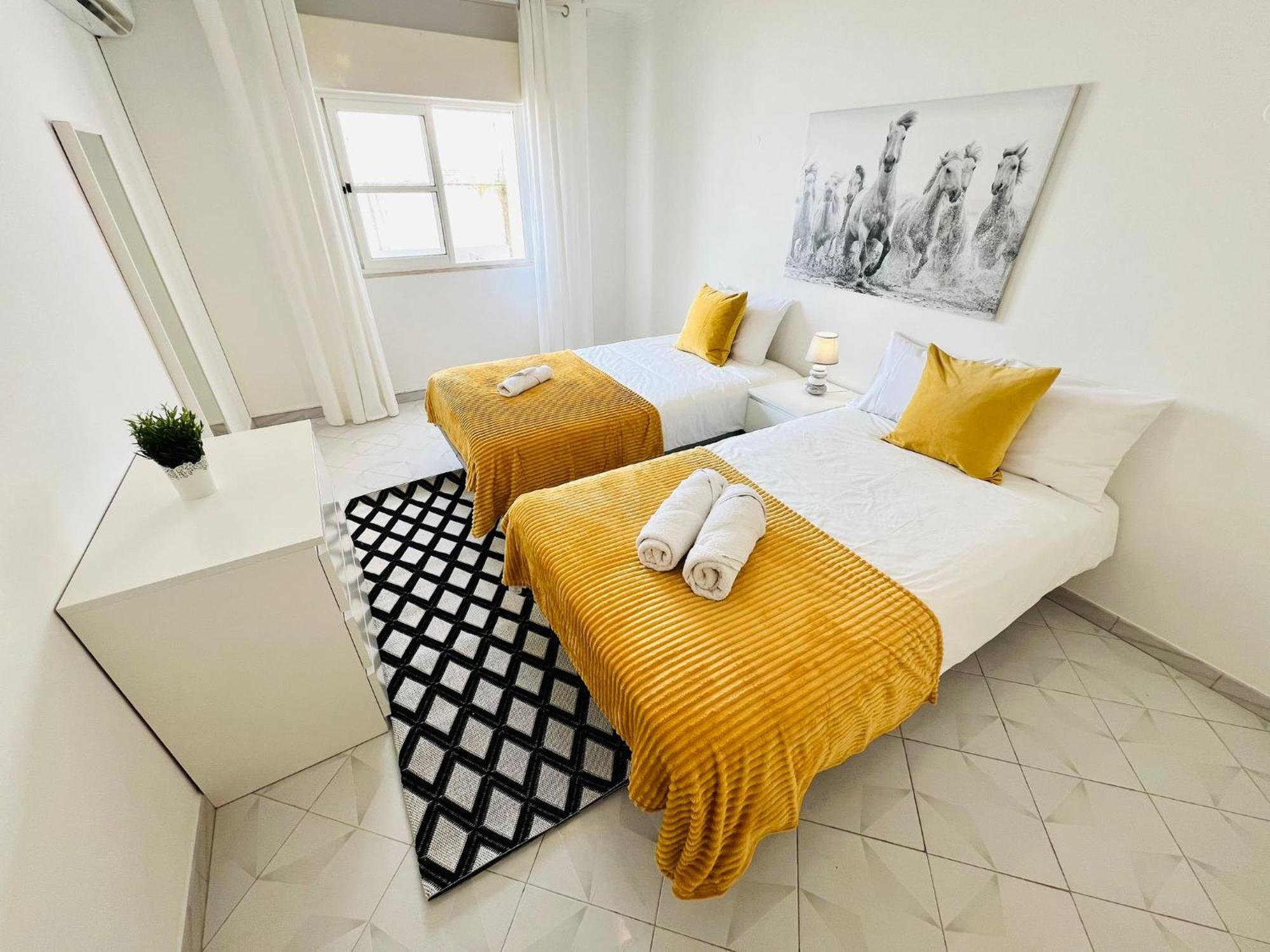Apartamento 5 Estrelas Praia Da Oura アルブフェイラ エクステリア 写真