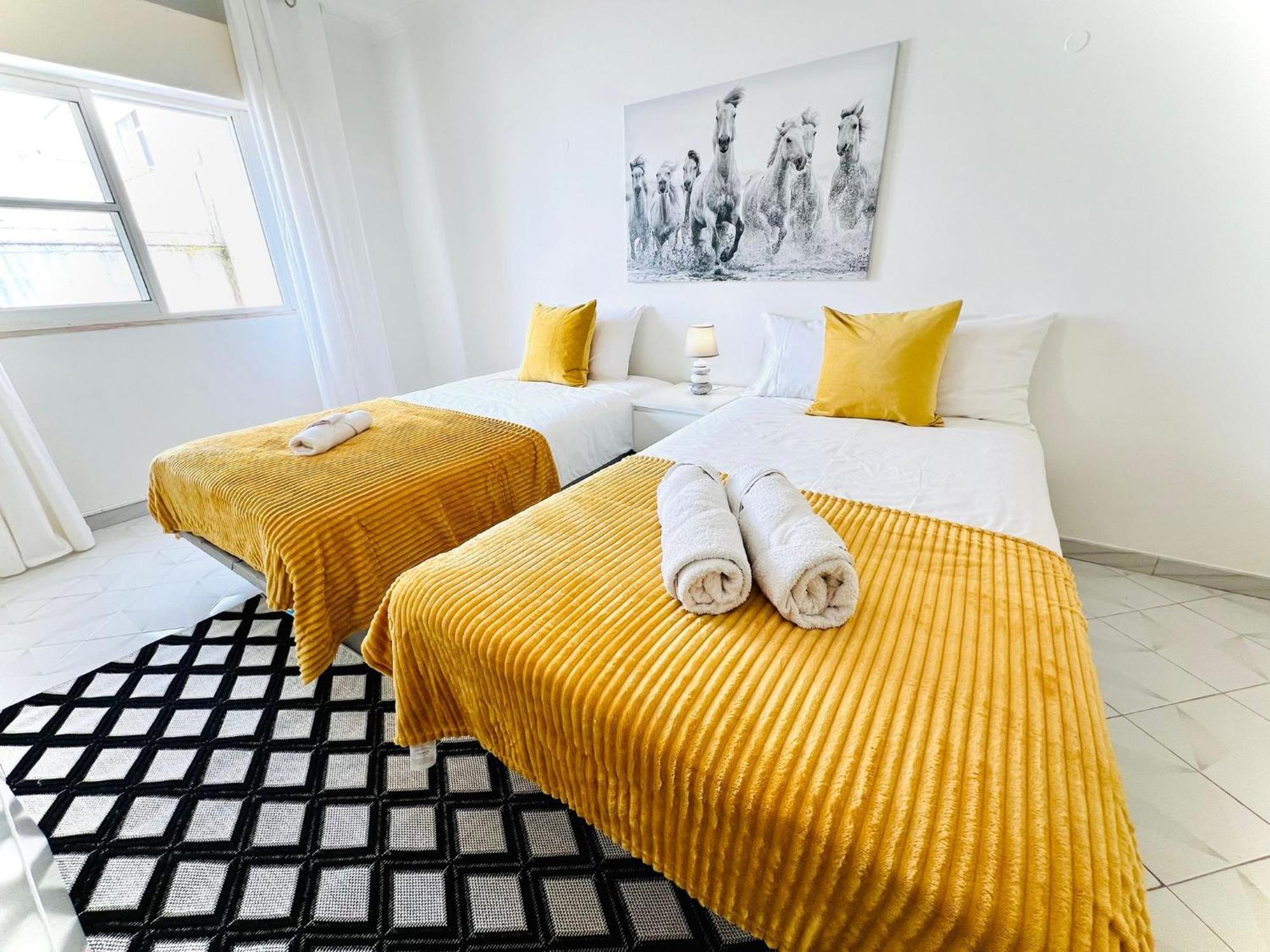 Apartamento 5 Estrelas Praia Da Oura アルブフェイラ エクステリア 写真